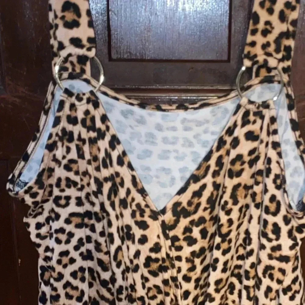 Women’s leopard tank top​​​ - Picture 2 of 3